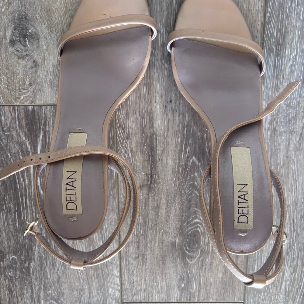 Women's Tan Sandals